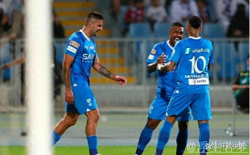 沙特媒体:世俱杯落败后与球迷激烈争执,新月或将与马尔科姆分手 沙特媒体:世俱杯落败后与球迷激烈争执,新月或将与马尔科姆分手