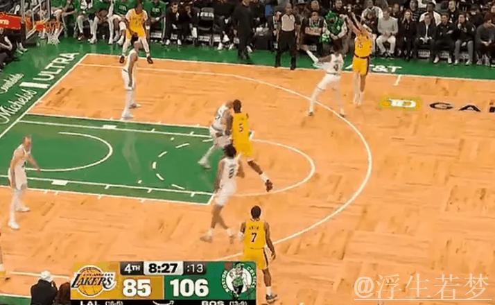 里夫斯三分绝杀 手感火热展现实力 里夫斯三分绝杀 手感火热展现实力