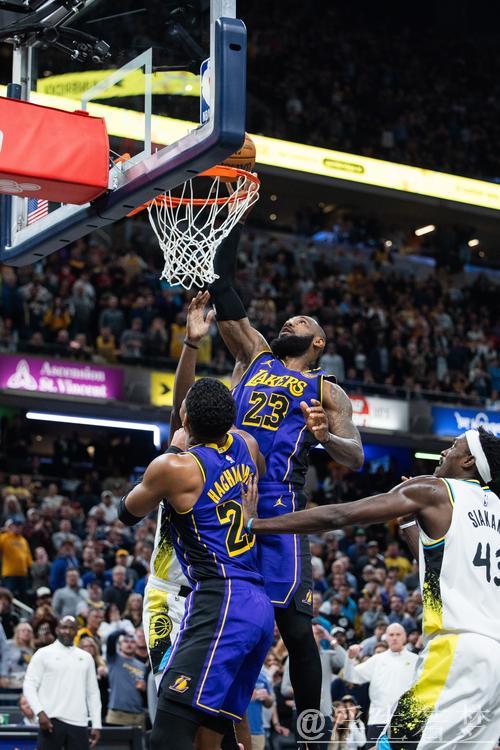 詹姆斯任意球破门引领一周十大精彩进球 詹姆斯任意球破门引领一周十大精彩进球