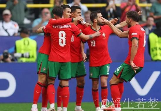 特林康双响+C罗破门失点,葡萄牙5-3逆转丹麦晋级欧国联四强 特林康双响+C罗破门失点,葡萄牙5-3逆转丹麦晋级欧国联四强